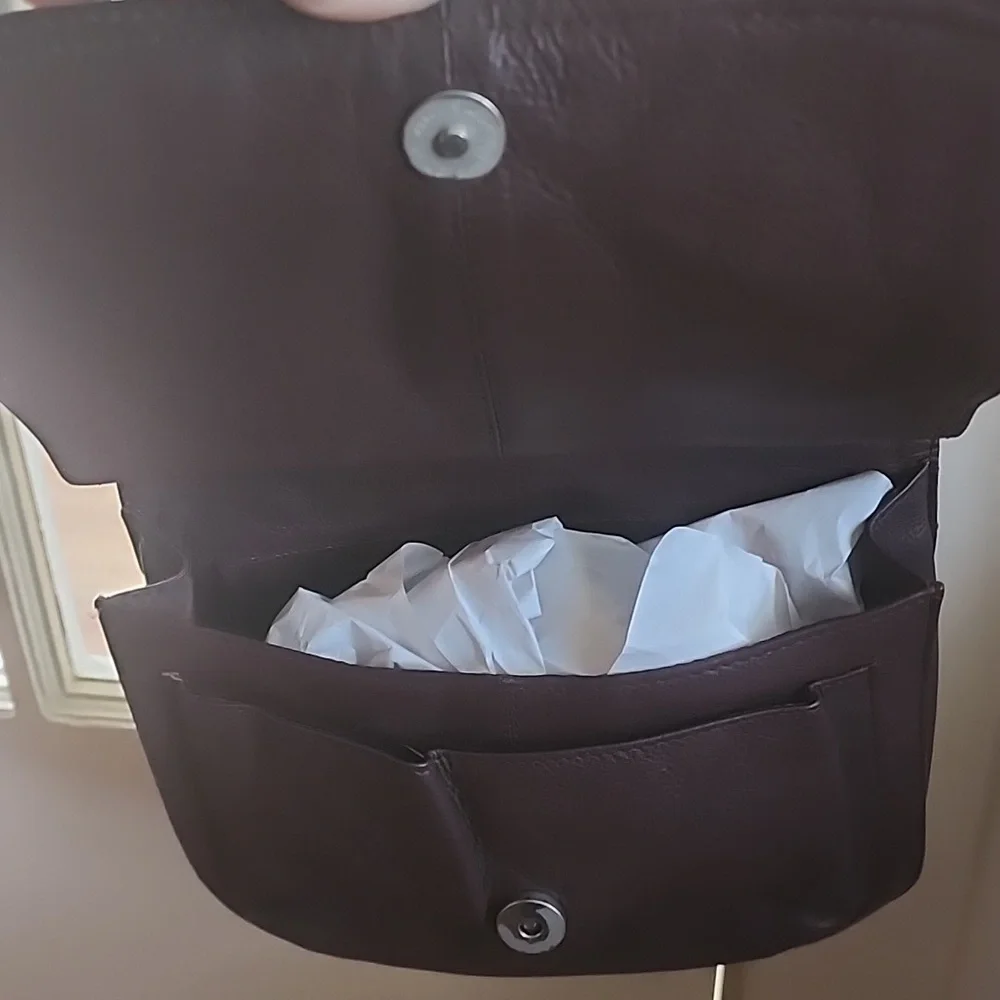 Paul and Taylor genuine leather bag - Picture 2 of 3